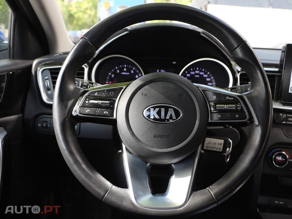 Kia Ceed 1.4 T-GDI TX+SRF 7DCT