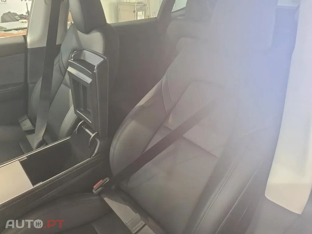 Tesla Model Y Tração Traseira