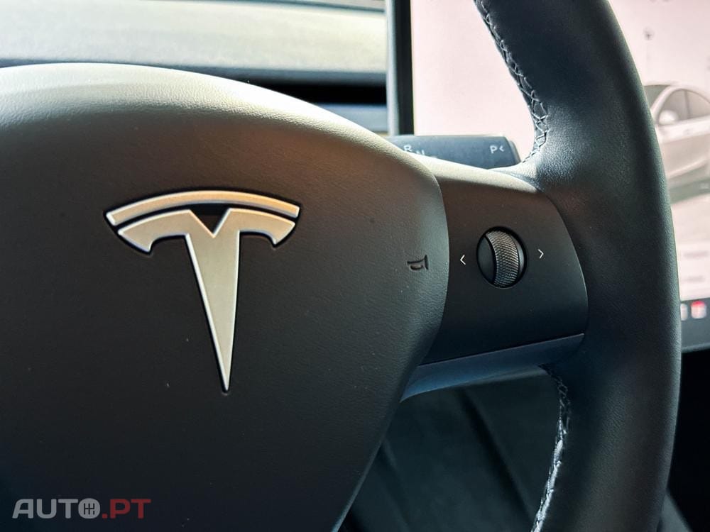 Tesla Model Y Long Range Dual Motor AWD
