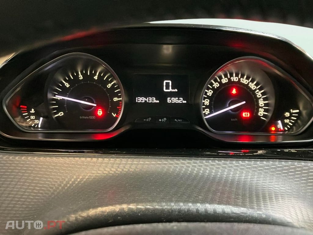 Peugeot 2008 1.2 PureTech Style