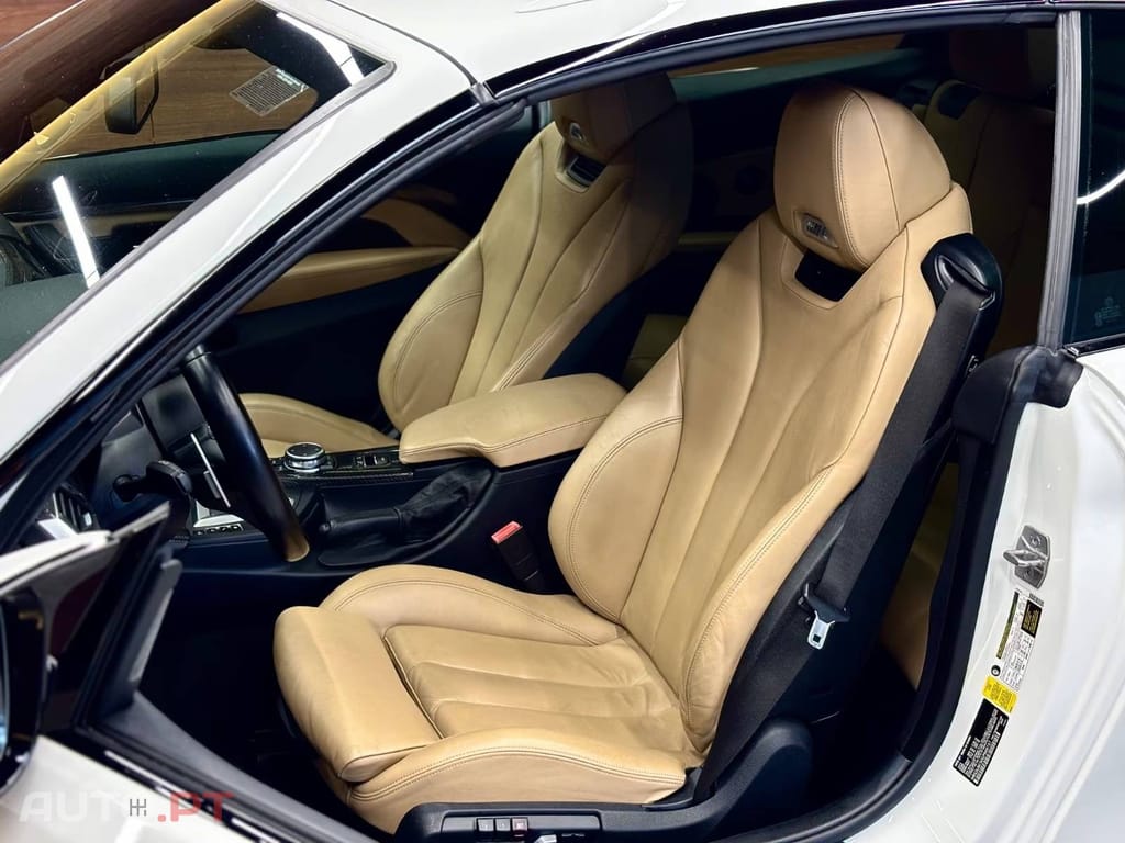 BMW M4 Auto