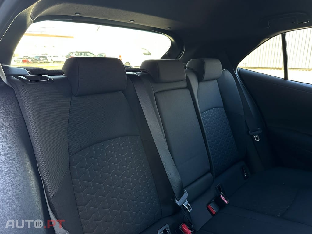 Toyota Corolla 1.8 Hybrid Comfort+P.Sport