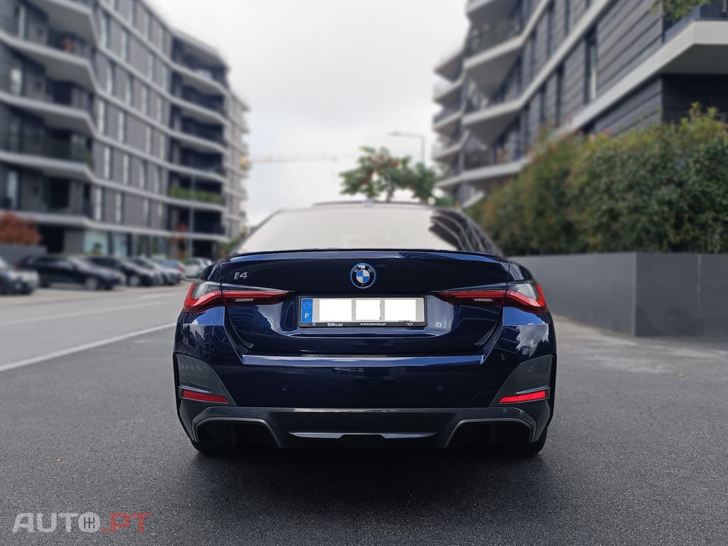 BMW i4 eDrive35 Pack Desportivo M Pro