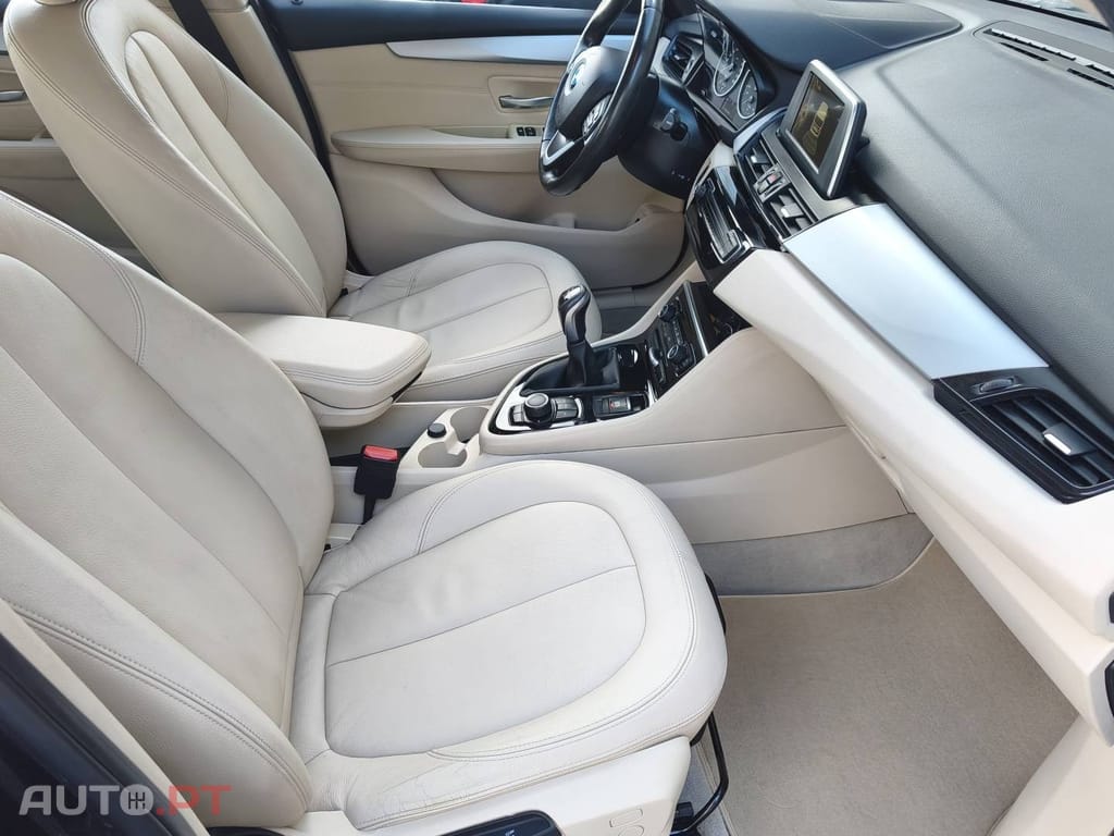 BMW 216 d 7L Line Luxury