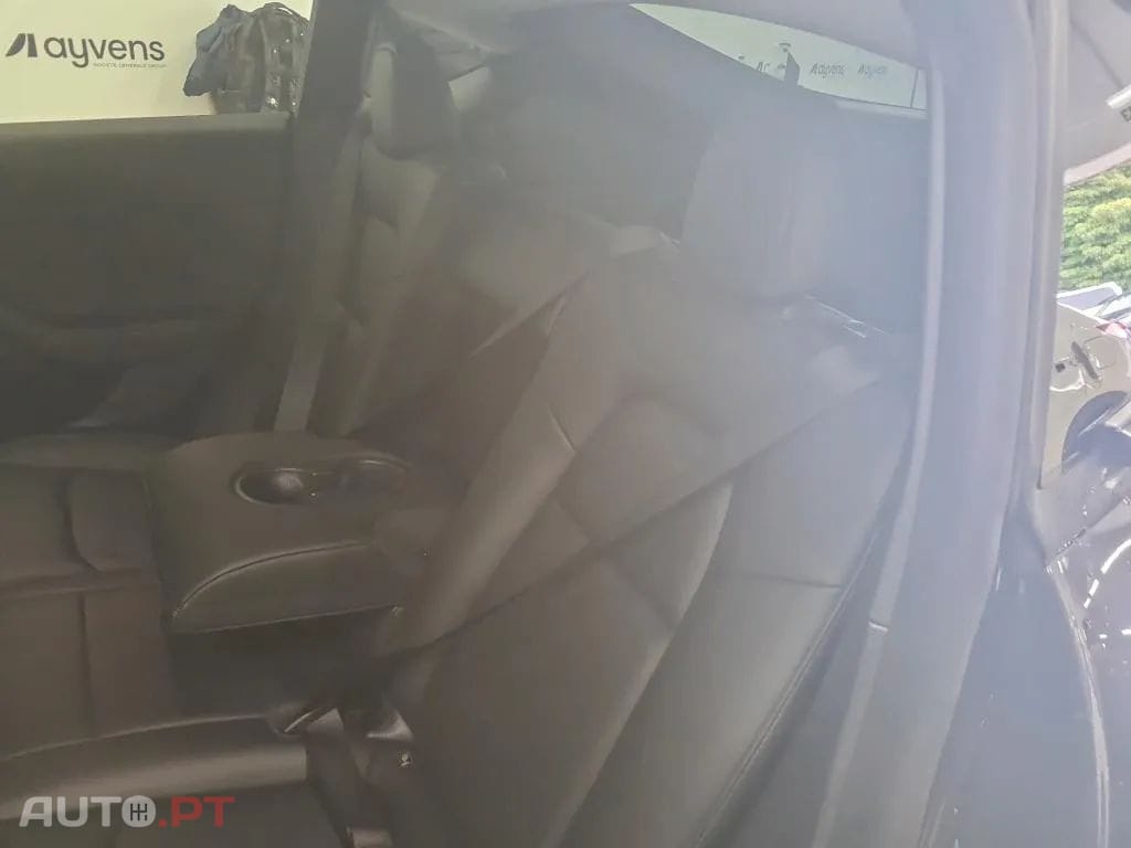 Tesla Model Y Long Range Tração Integral