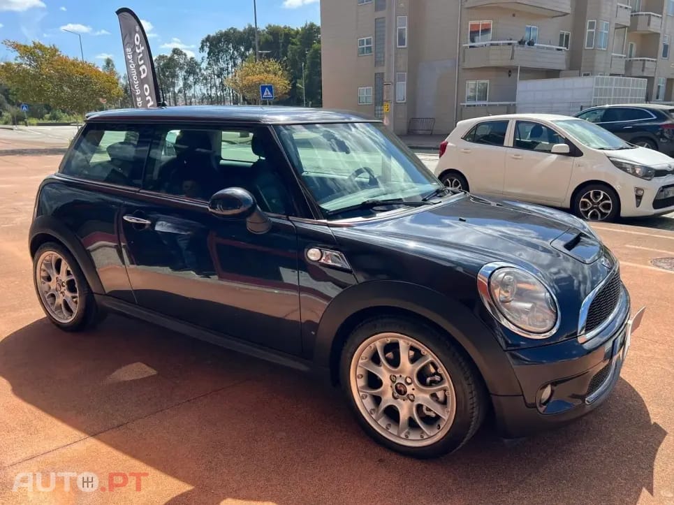 MINI Cooper Cooper S