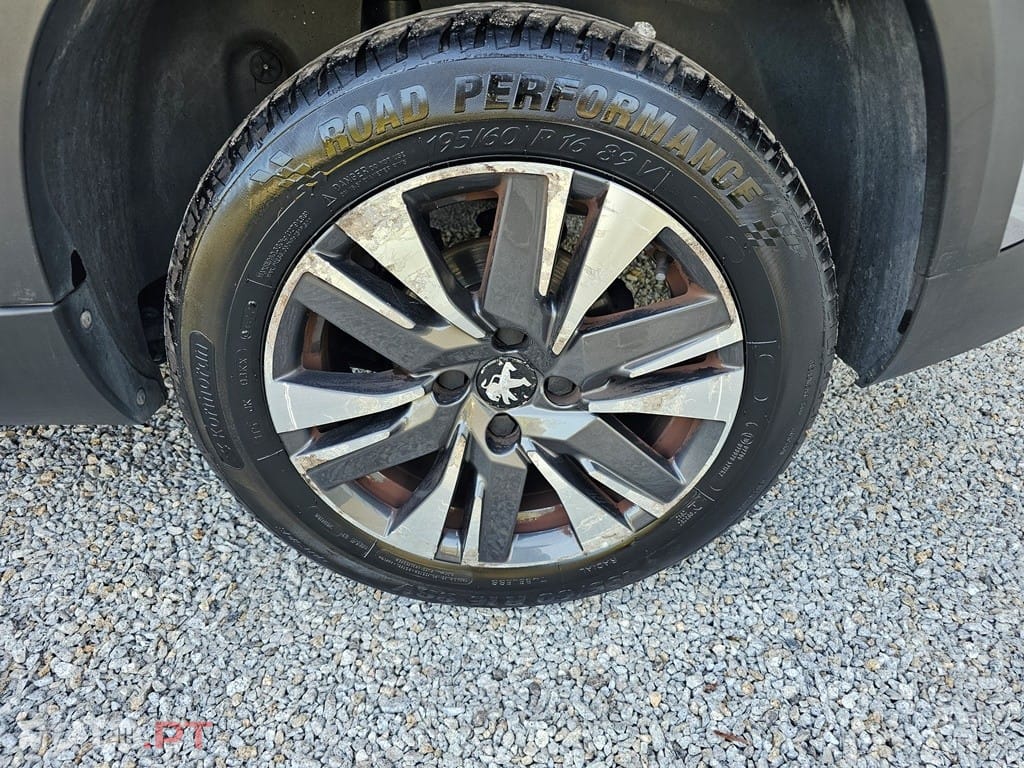 Peugeot 2008 1.2 PureTech Allure