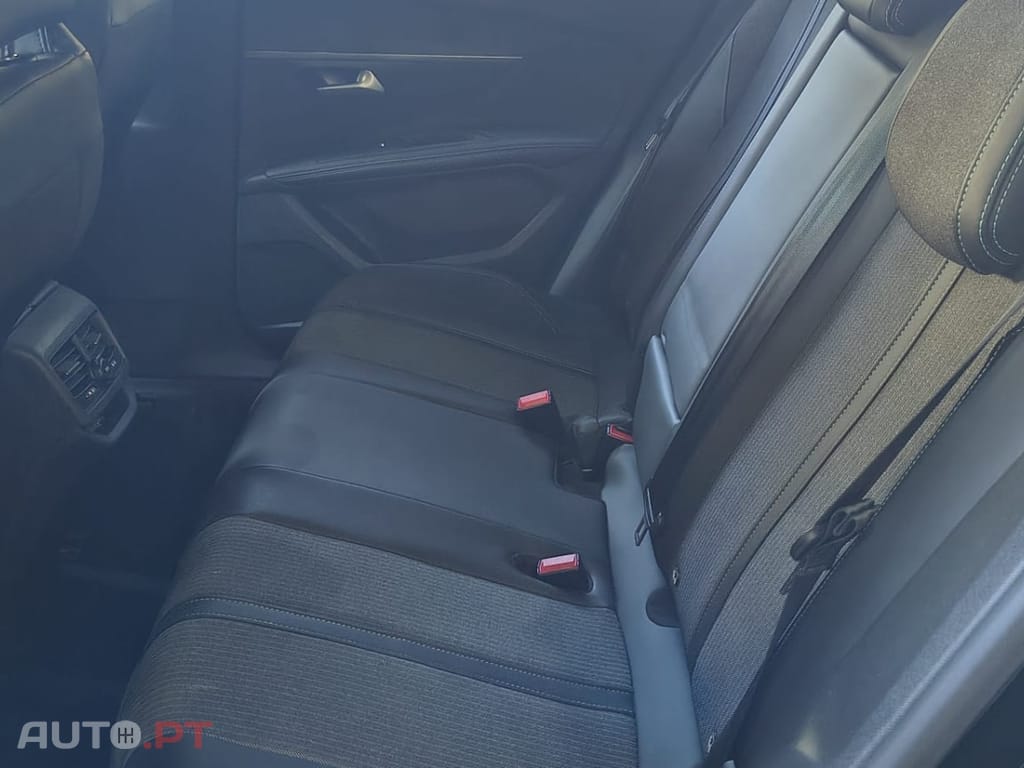 Peugeot 3008 1.2 PureTech Allure Pack EAT8