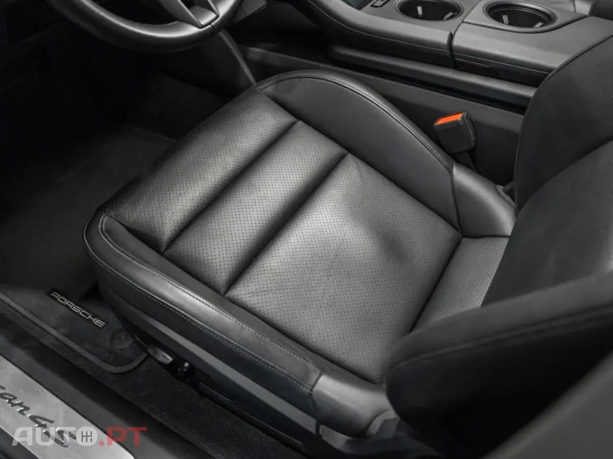 Porsche Taycan 4S