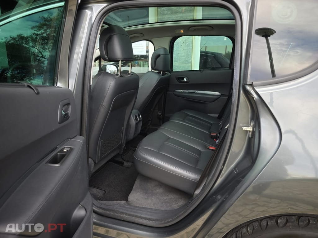 Peugeot 3008 1.6 e-HDi Executive CMP6