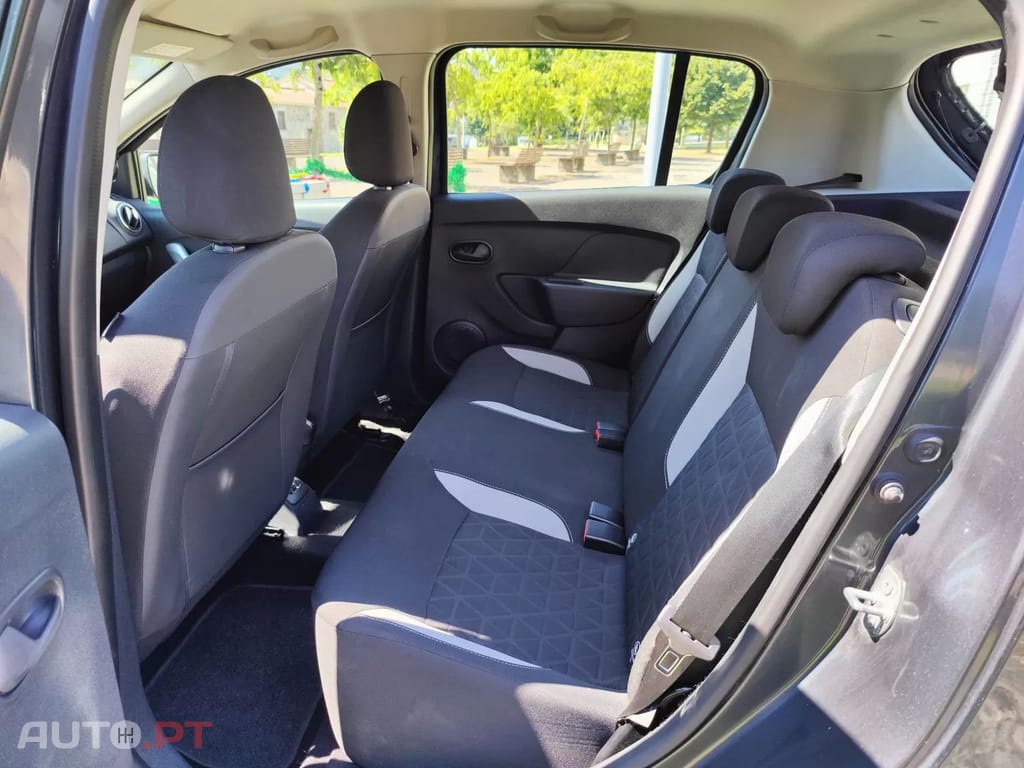 Dacia Sandero 0.9 TCe Stepway — fotografia 11