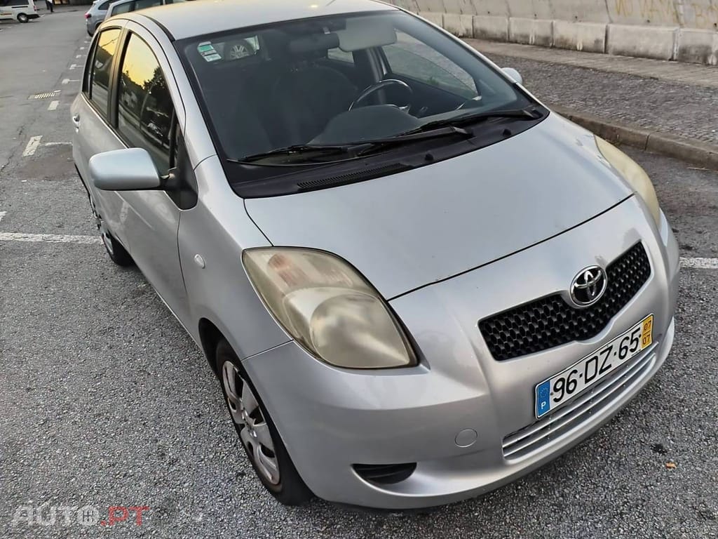 Toyota Yaris 1.0 VVT-i AC