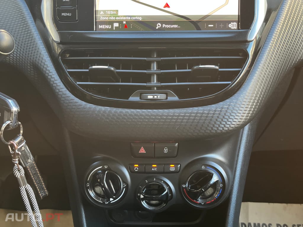 Peugeot 2008 1.5 BlueHDi Signature