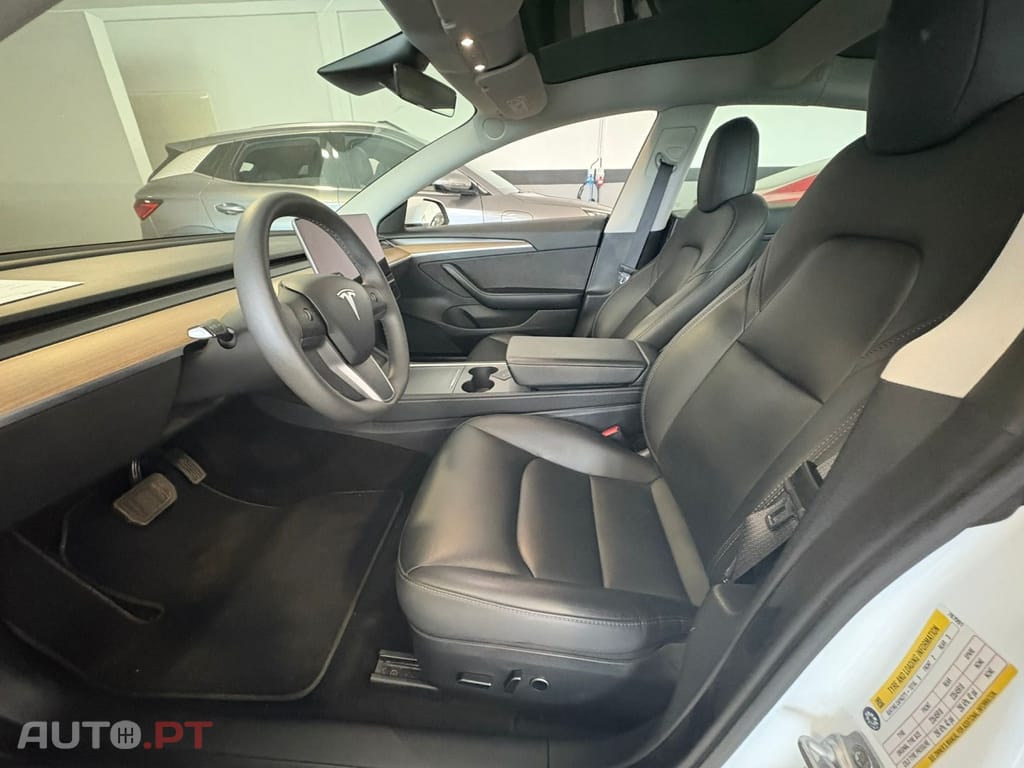 Tesla Model 3 Standard Range Plus RWD