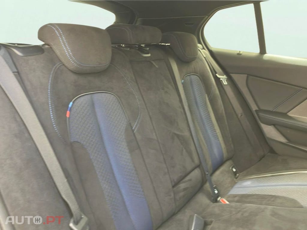 BMW 118 i Pack Desportivo M Auto