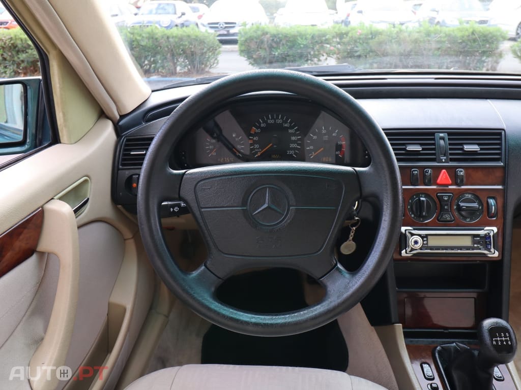 Mercedes-Benz C 220 D Classic