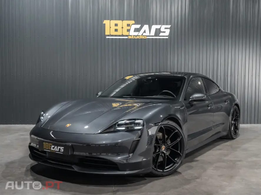 Porsche Taycan 4