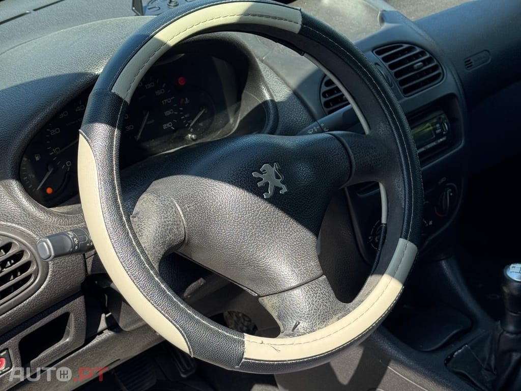 Peugeot 206 1.1 Color Line