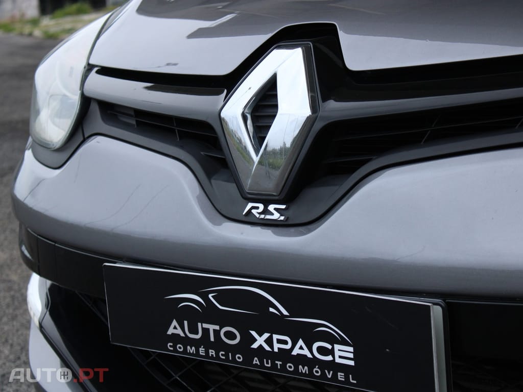 Renault Mégane Coupe RS 265 TCe