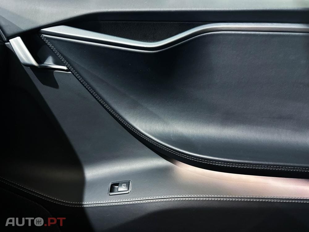 Tesla Model S Long Range AWD