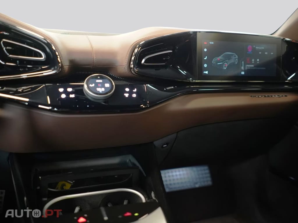 Ferrari Purosangue ND