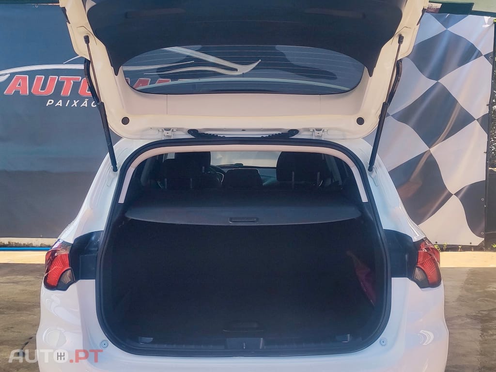 Fiat Tipo 1.3 M-Jet Lounge