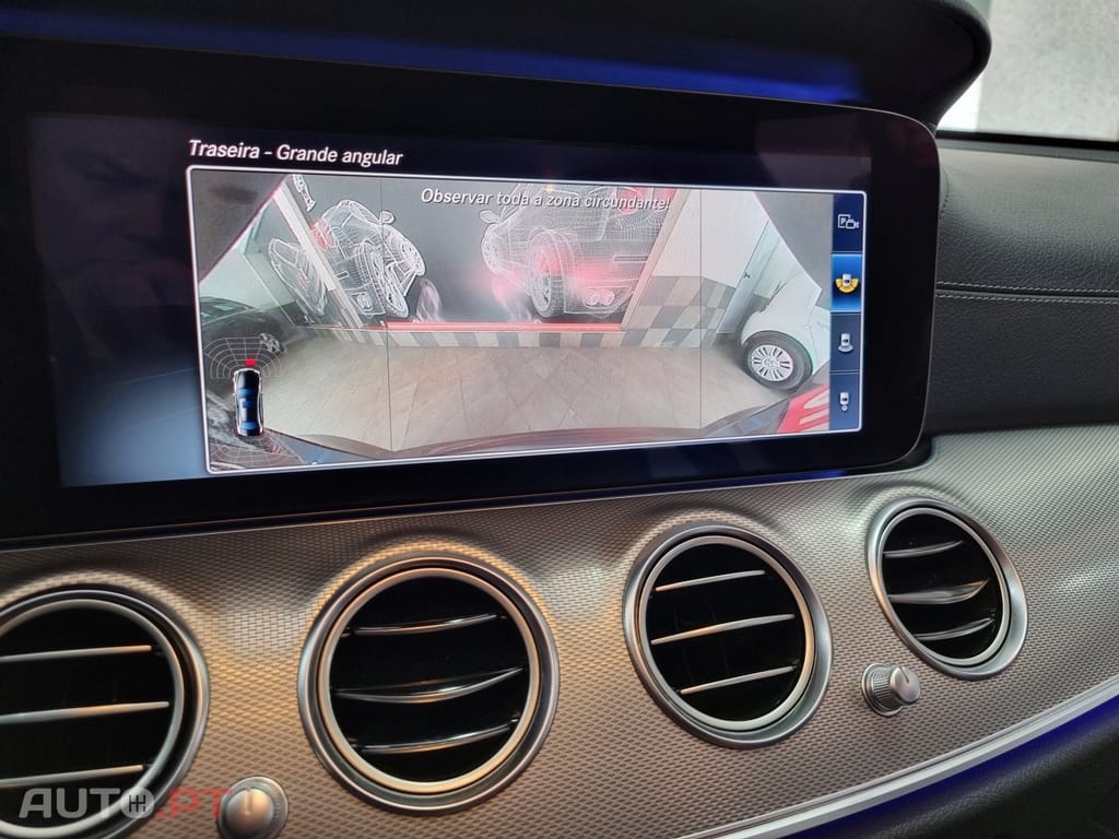 Mercedes-Benz E 220 AMG Line
