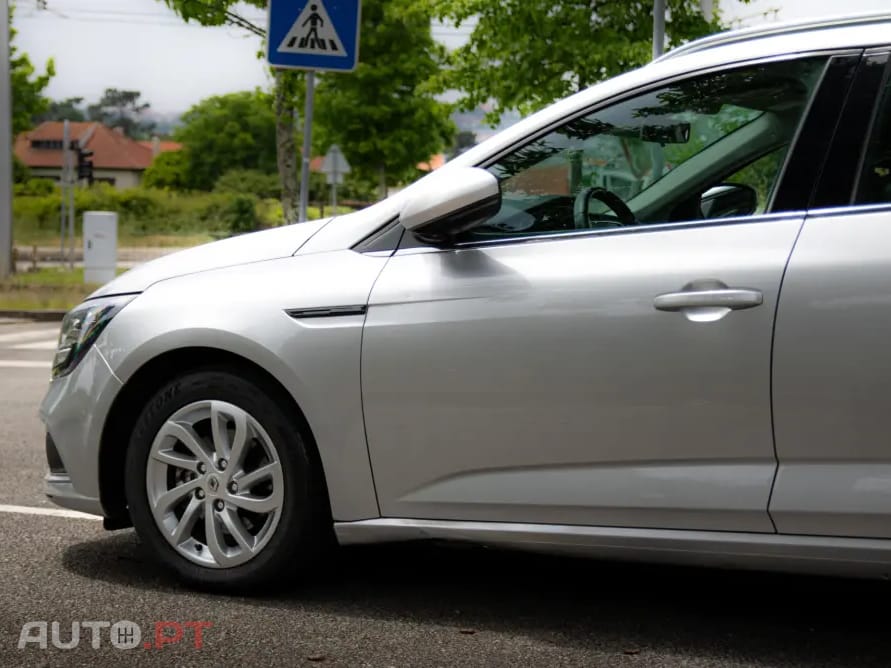 Renault Mégane Sport Tourer BLUE dCi 115 EDC BUSINESS EDITION