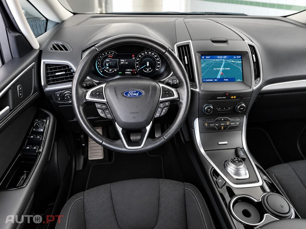 Ford S-Max 2.5 FHEV Titanium