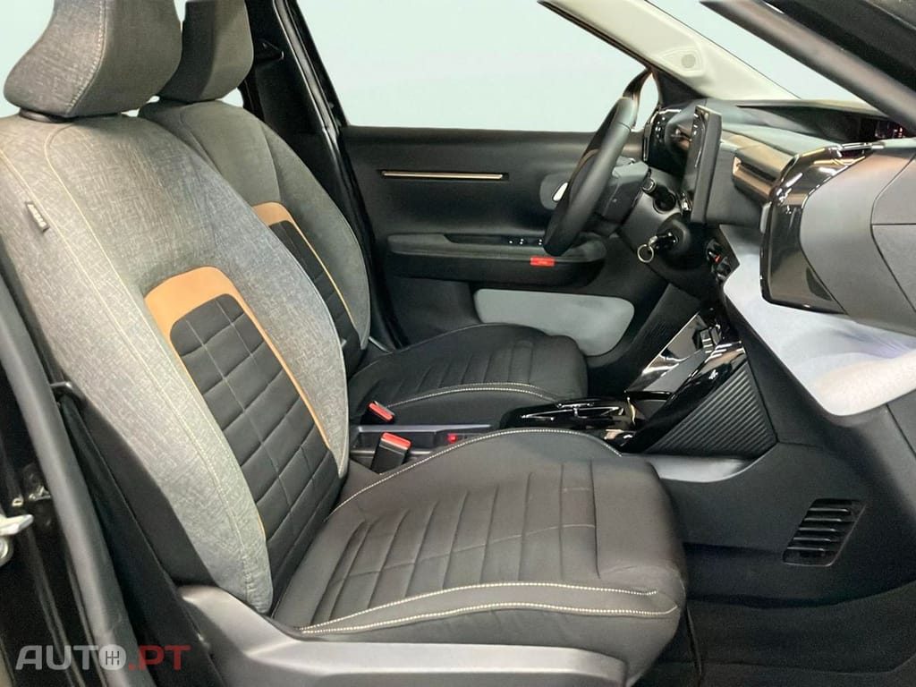 Citroen C3 Aircross 1.2 Hybrid Plus e-DSC6