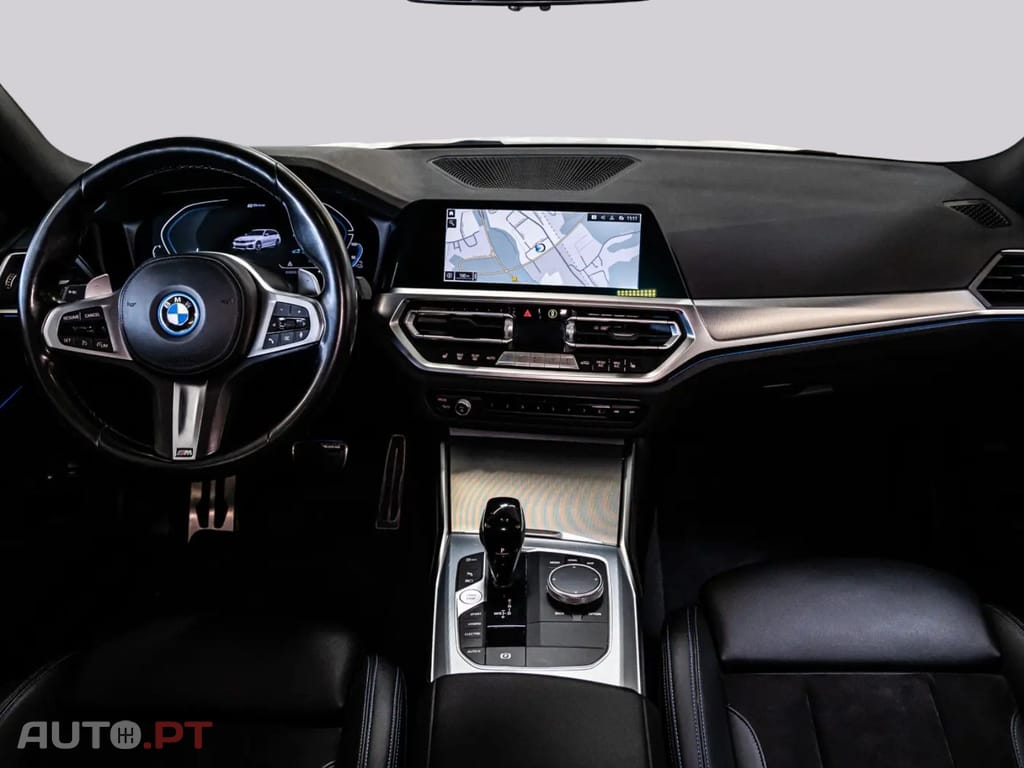 BMW 330 xDRIVE TOURING M SPORT I.V.A DEDUTIVEL 