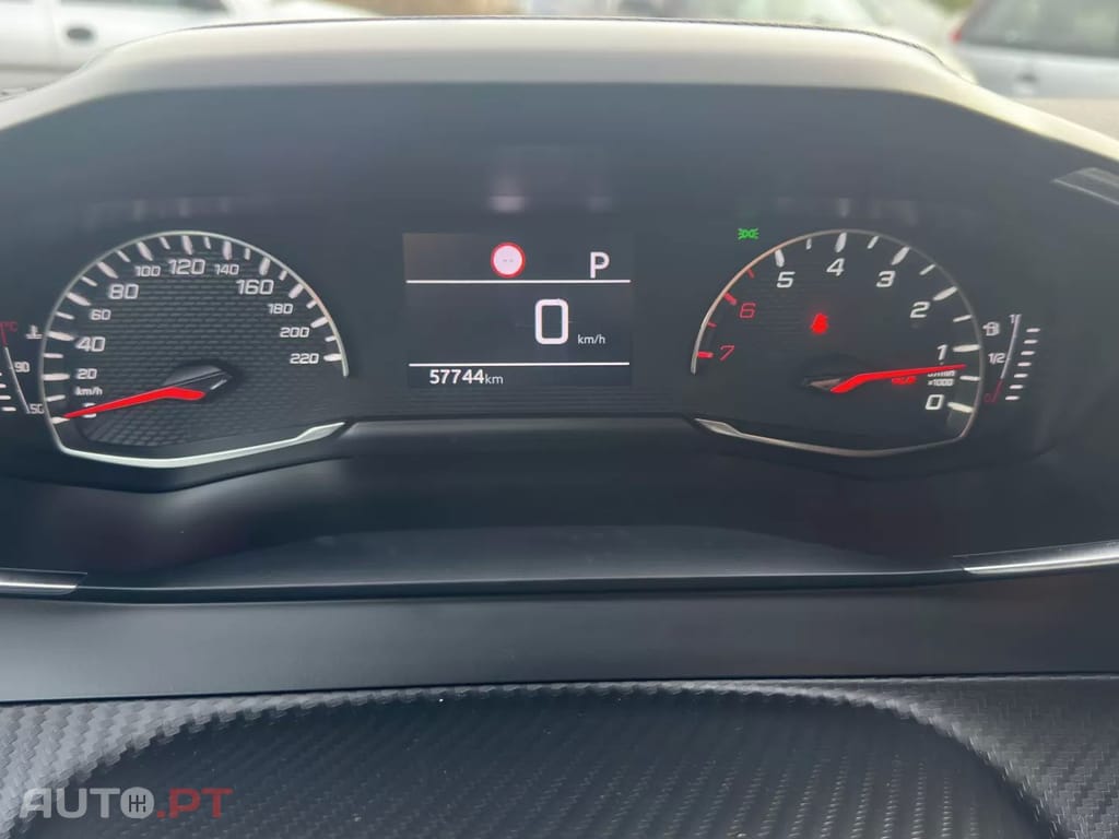 Peugeot 208 1.2 PureTech Allure EAT8