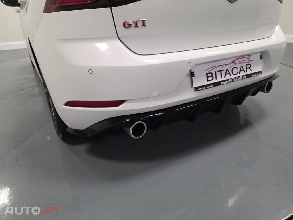Volkswagen Golf 2.0 TSI GTI DSG Performance
