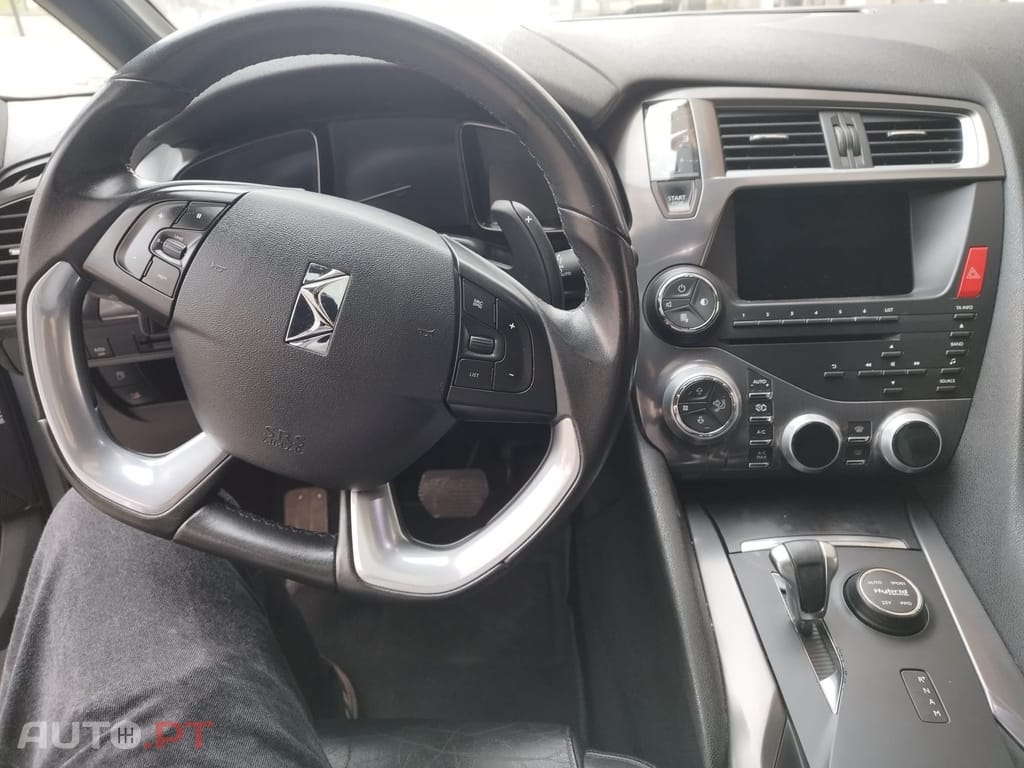 Citroen DS5 2.0 HDi Hybrid4 So Chic CMP6