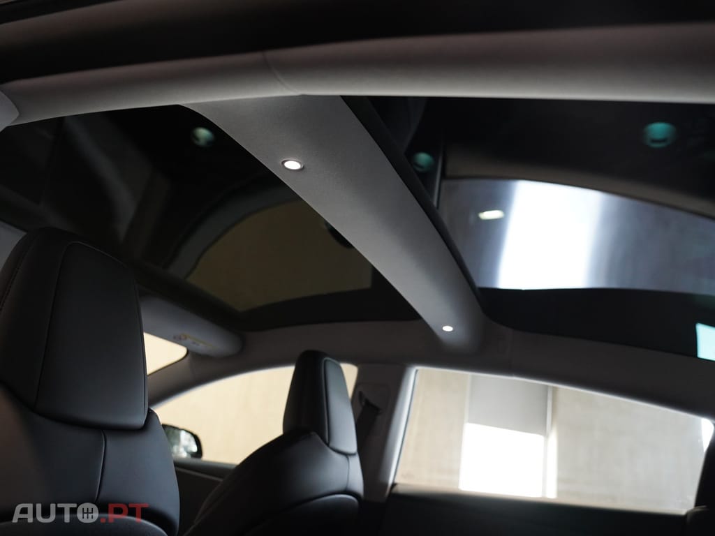 Tesla Model 3 Tração Traseira