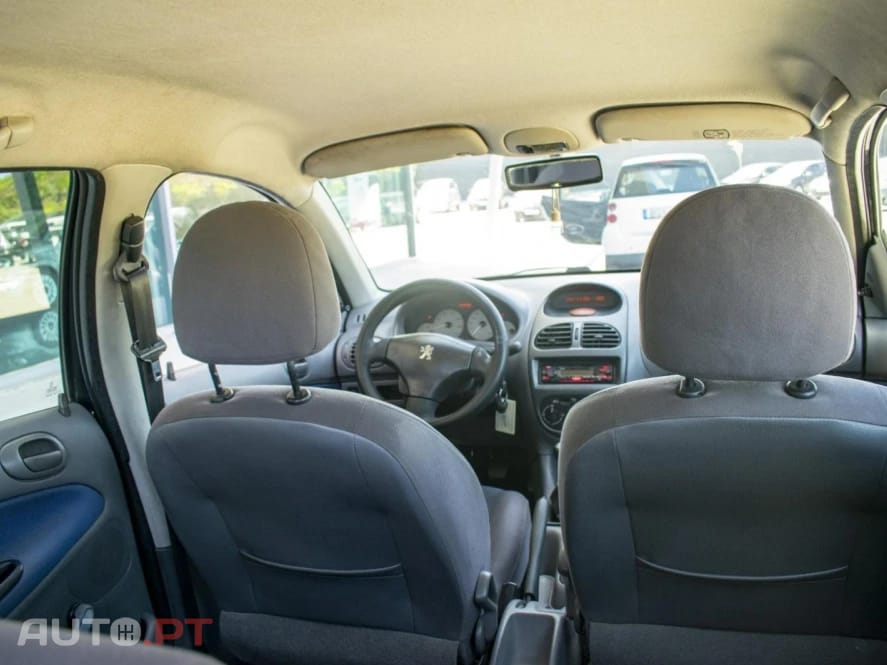Peugeot 206 1.1
