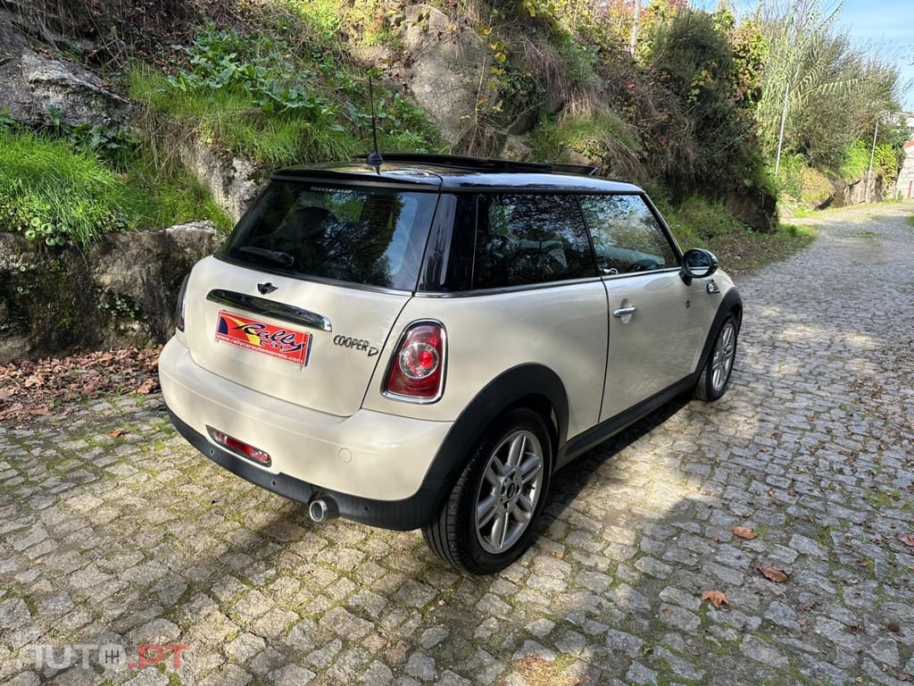 MINI Cooper Cooper D