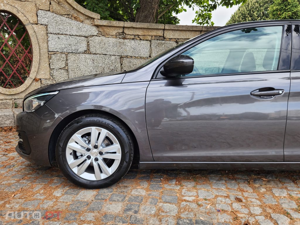 Peugeot 308 1.5 BlueHDi Business Line