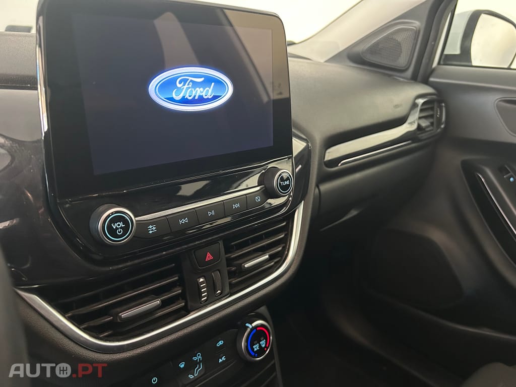 Ford Puma 1.0 EcoBoost MHEV Titanium Design