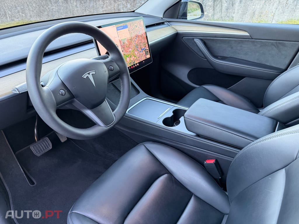 Tesla Model Y RWD