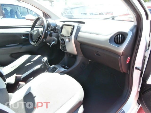 Toyota Aygo 1.0 X-Play+X-Touch