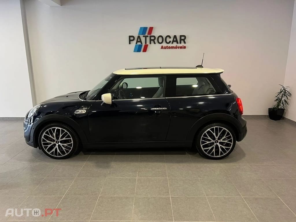 MINI Cooper Cooper S John Cooper Works