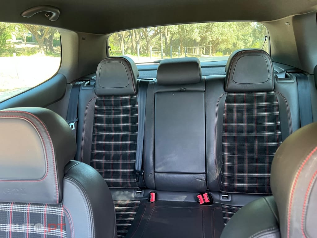 Volkswagen Golf GTI DSG EDITION 30