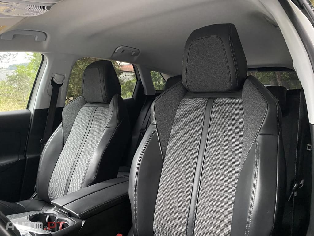 Peugeot 3008 1.6 BlueHDi Allure EAT6 J18
