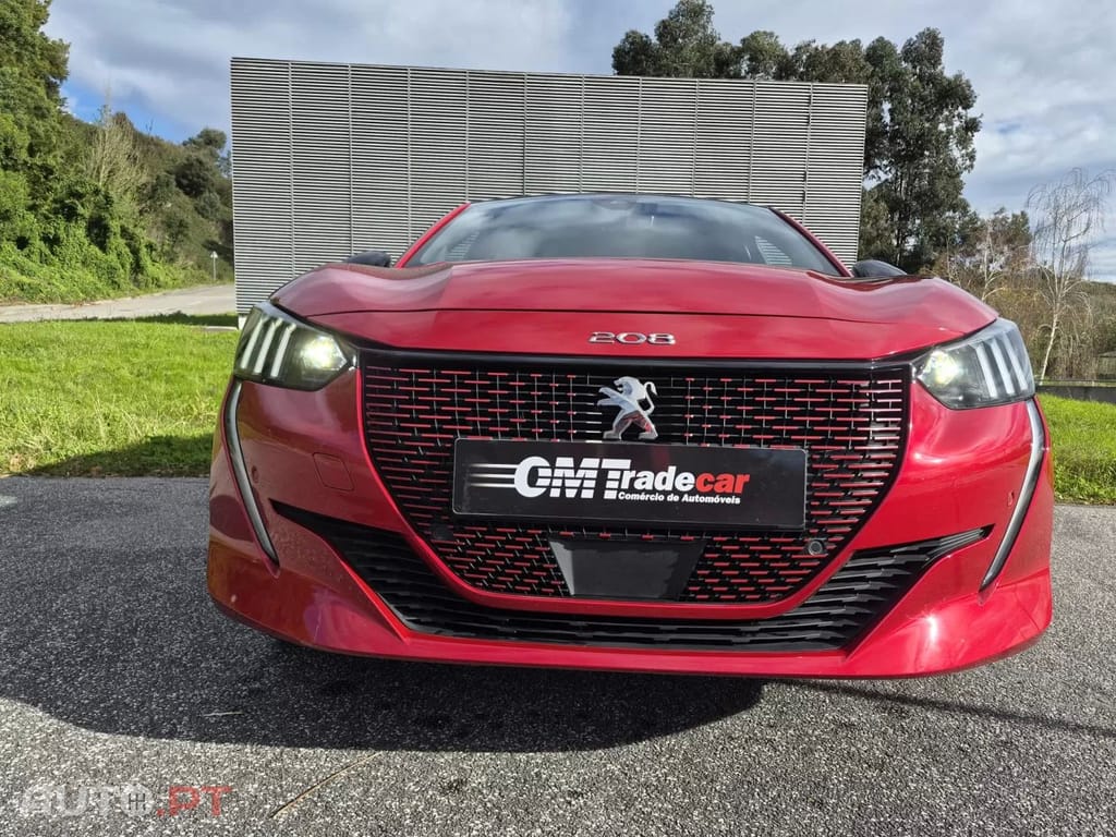 Peugeot E-208 50 kWh GT
