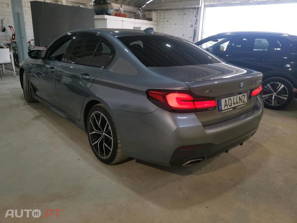 BMW 545 e xDrive Pack M