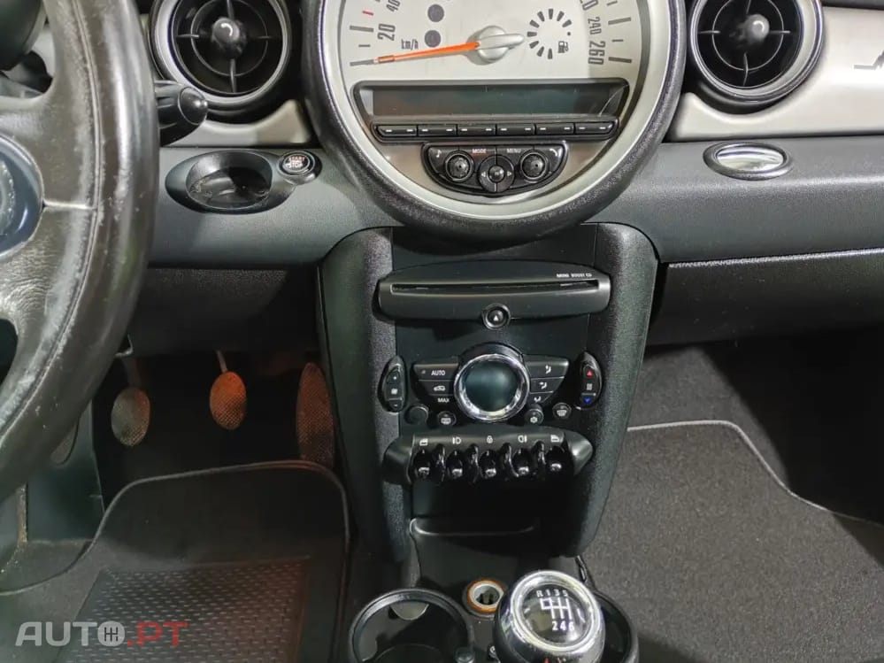 MINI Cooper Cooper D