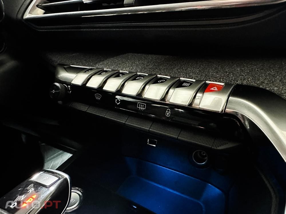 Peugeot 3008 1.6 BlueHDi Crossway EAT6