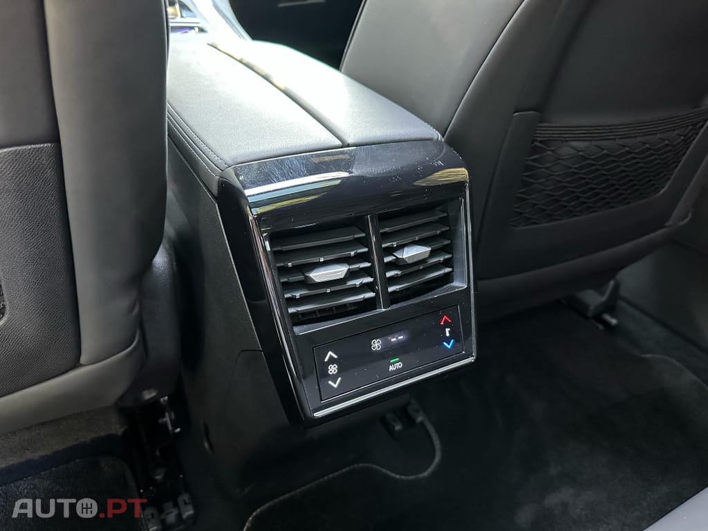 DS DS7 Crossback E-Tense Performance Line+ EAT8