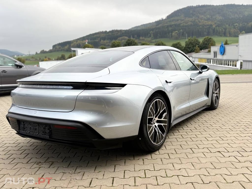 Porsche Taycan Performance Plus